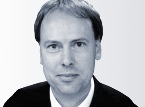 Roman Diederich ist studierter Humanmediziner.